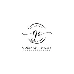 Fototapeta premium GO Initial handwriting logo template vector