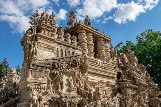 Photo du Palais Id&eacute;al du Facteur Cheval