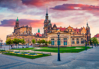 Obraz premium Impressive evening view of residence of electors and kings of Saxony in Dresden. Colorful sunset in Dresden, Germany. Castle or Royal Palace (Dresdner Residenzschloss,Dresdner Schloss).