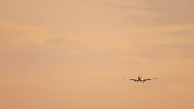 Airliner on final approach for landing