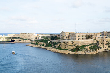 Obraz premium The three historic cities of Maltese glory - Senglea, Vittoriosa and Cospicua in the Grand Harbor of Malta