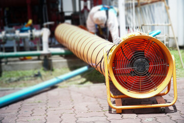 Work area without enough air, pre-aeration, aeration fan (Working in confined spaces)