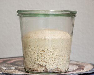 Sauerteig, Anstellgut selbst herstellen
