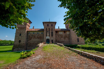castello di cherasco