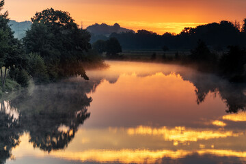 Ruhr im Morgengrauen bei Dortmund