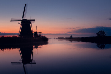Windmühlen/Windmill bei Kinderdijk Holland - romantisch