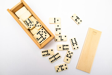 jeu de socièté, les dominos