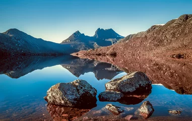Photo sur Plexiglas Mont Cradle Dove lake and Creadle Mountain - on a cloudless morning