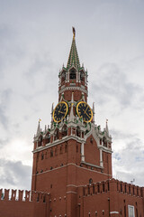 Fototapeta na wymiar Clock on the Spasskaya Tower in Moscow in summer 2020