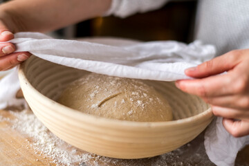 Selbstgemachtes Brot. Brot backen.