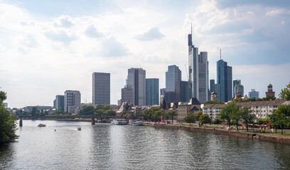 Fototapeta na wymiar Panoramic view of the city of Frankfurt on the 