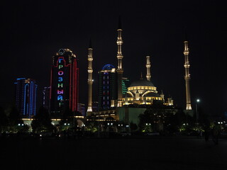 Fototapeta na wymiar The heart of Chechnya mosque and Grozny city