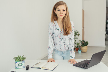 A female working from home - homeoffice - obrazy, fototapety, plakaty