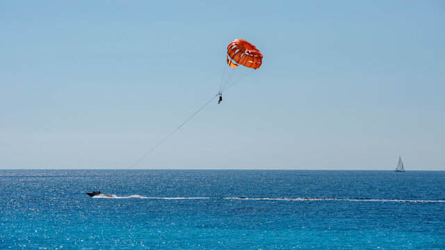 parafly in the bay of angels in Nice