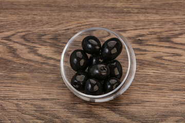 Black olives in the bowl