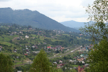 Obraz premium Ukrainian village in the mountains