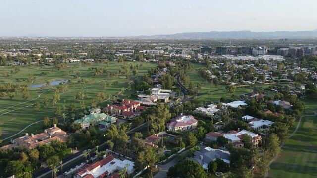 Aerial footage of Central Phoenix area with city skyline on Horizon.