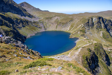 Fototapeta na wymiar mountain lake in the mountains