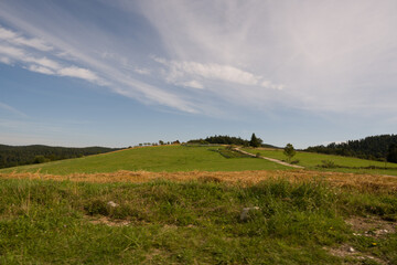 Obraz premium landscape with blue sky and clouds