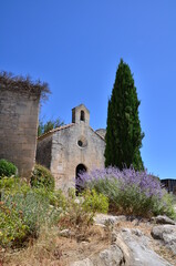 Fototapeta premium LES BAUX DE PROVENCE PETITE CHAPELLE MÉDIÉVALE 12 SIÈCLE