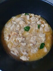 frying pan with potatoes