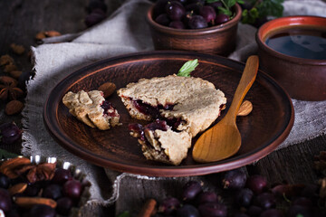 Pie with currants, gooseberries.