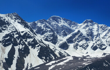 Obraz premium Snowy peaks. Caucasus mountains. Russia