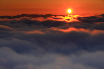 山並みと雲海
