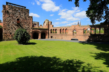 Fototapeta premium Ruinen der Kaiserpfalz in Gelnhausen. Hessen,Deutschland, Europa