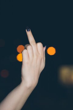 Middle finger