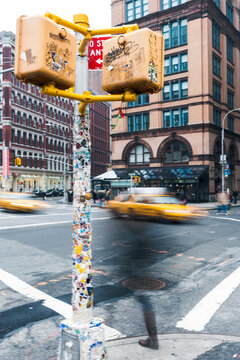 Keep walking New York traffic sign