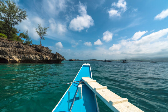 Exploring the Shores of Boracay on a Traditional Filipino Boat