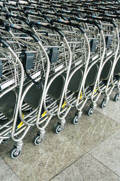 Airport luggage cart