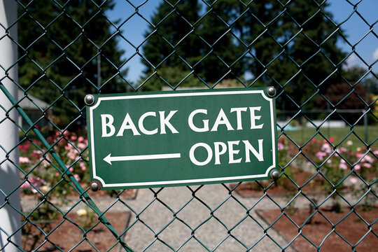 Back gate open sign
