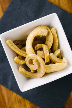 Pork scratchings