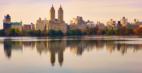Fototapeta premium New York City Reflection in the early morning