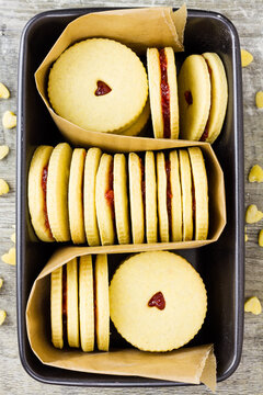 Jammie Dodgers in baking tin