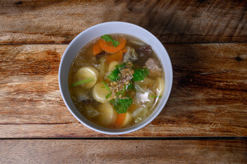 Clear Soup with Tofu and Minced Pork 