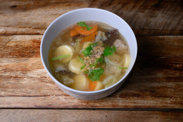 Clear Soup with Tofu and Minced Pork 