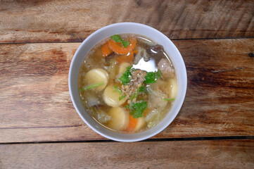 Clear Soup with Tofu and Minced Pork 