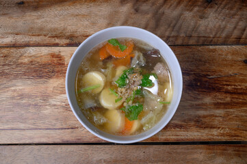 Clear Soup with Tofu and Minced Pork 