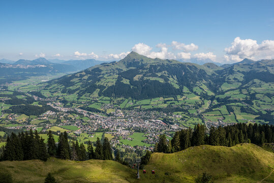 Views from the mountains over Kitzb&Ocirc;&oslash;&Omega;_hel, Austria