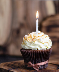 birthday cupcakes with caramel syrup and cream cheese.