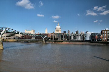 st paul cathedral and millennium bridge