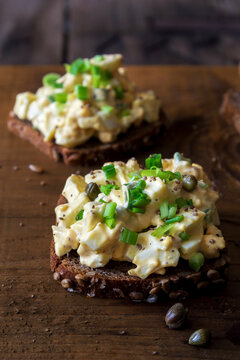 Egg salad canape