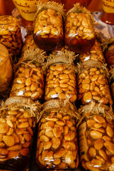 Frutos secos con miel.Costix. Comarca de Es Pla. Mallorca. Baleares.España.