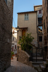 Fototapeta na wymiar architecture of alleys and buildings in the town of Collescipoli
