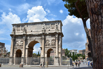 Fototapeta na wymiar Triumphal Arch of Rome of Emperor Constantine.