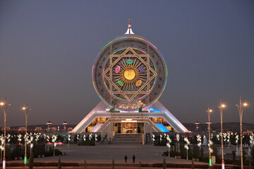 Ashgabat, Turkmenistan , Ferris Wheel. Ghost city. - obrazy, fototapety, plakaty