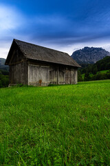 Obraz premium old barn in the mountains